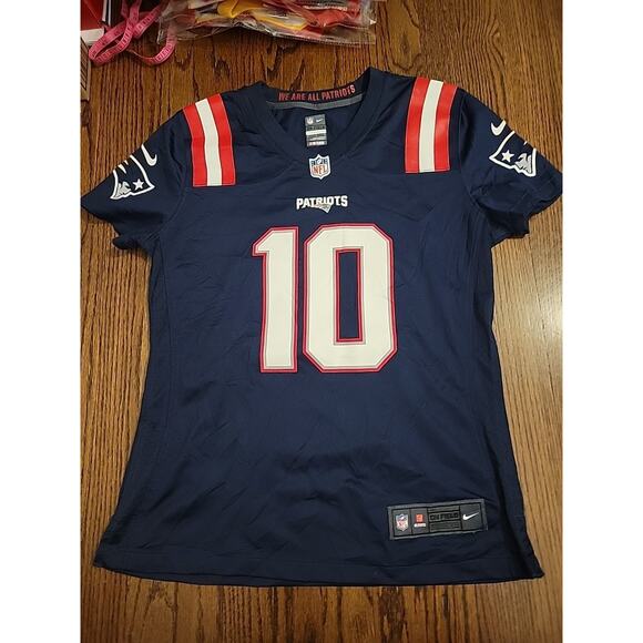 Nike Mac Jones New England PATRIOTS Womens Size Medium Jersey NFL Football Top - Picture 2 of 8
